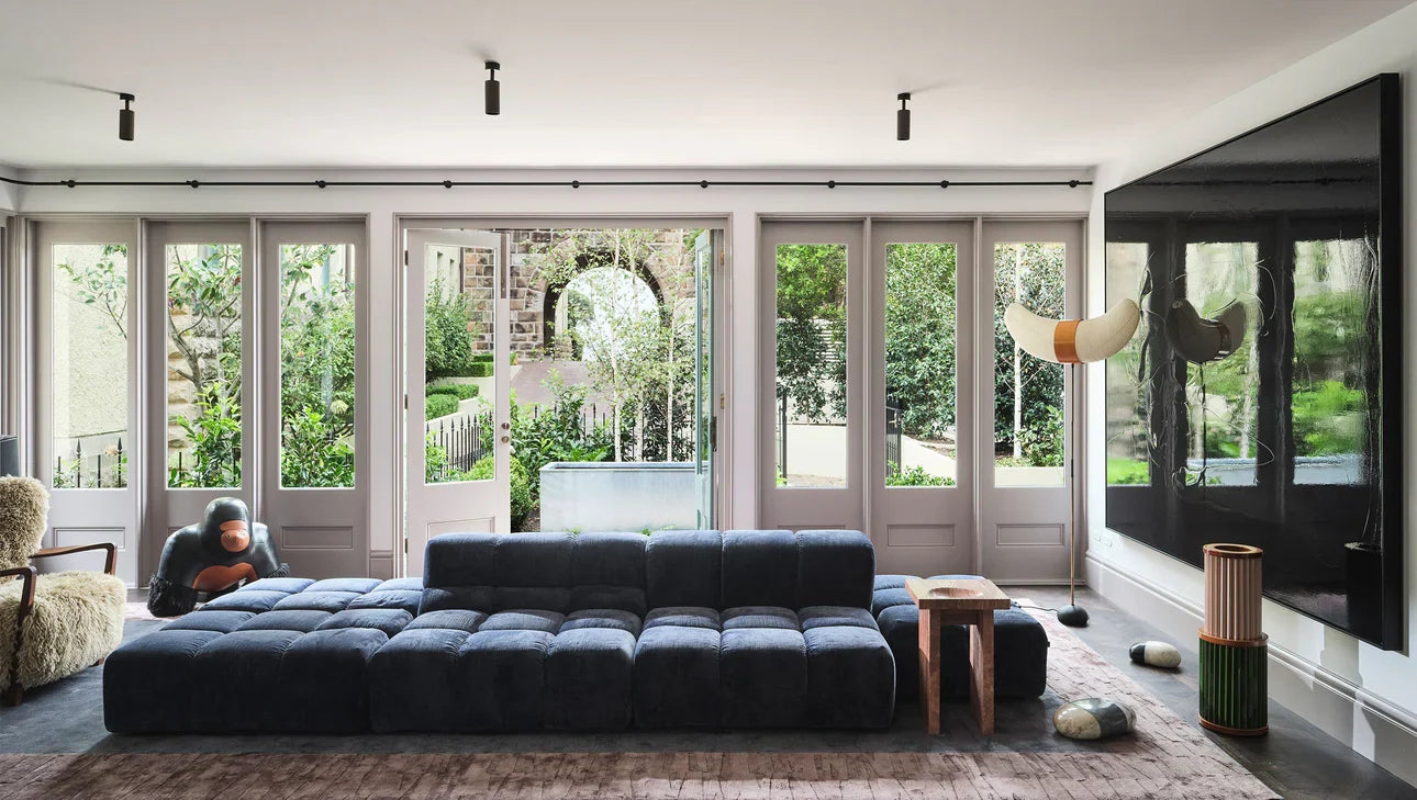 A grand heritage home brings new modernity
