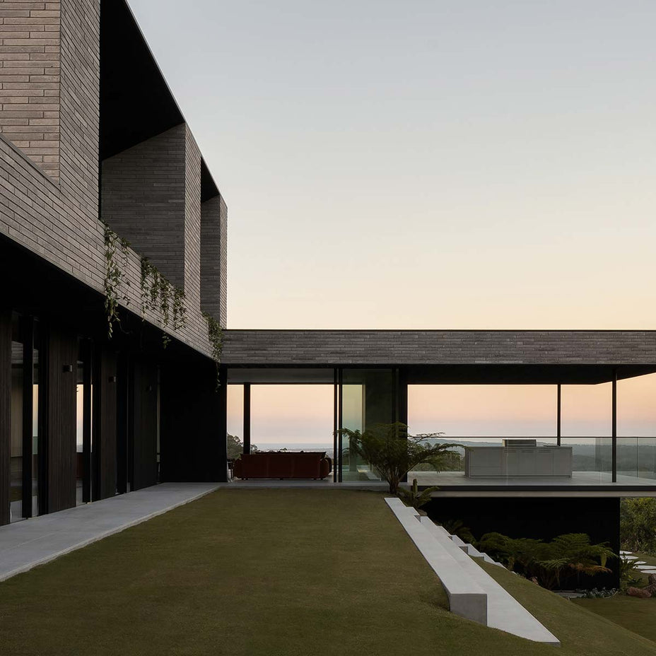 Whipbird, a house in balance with nature