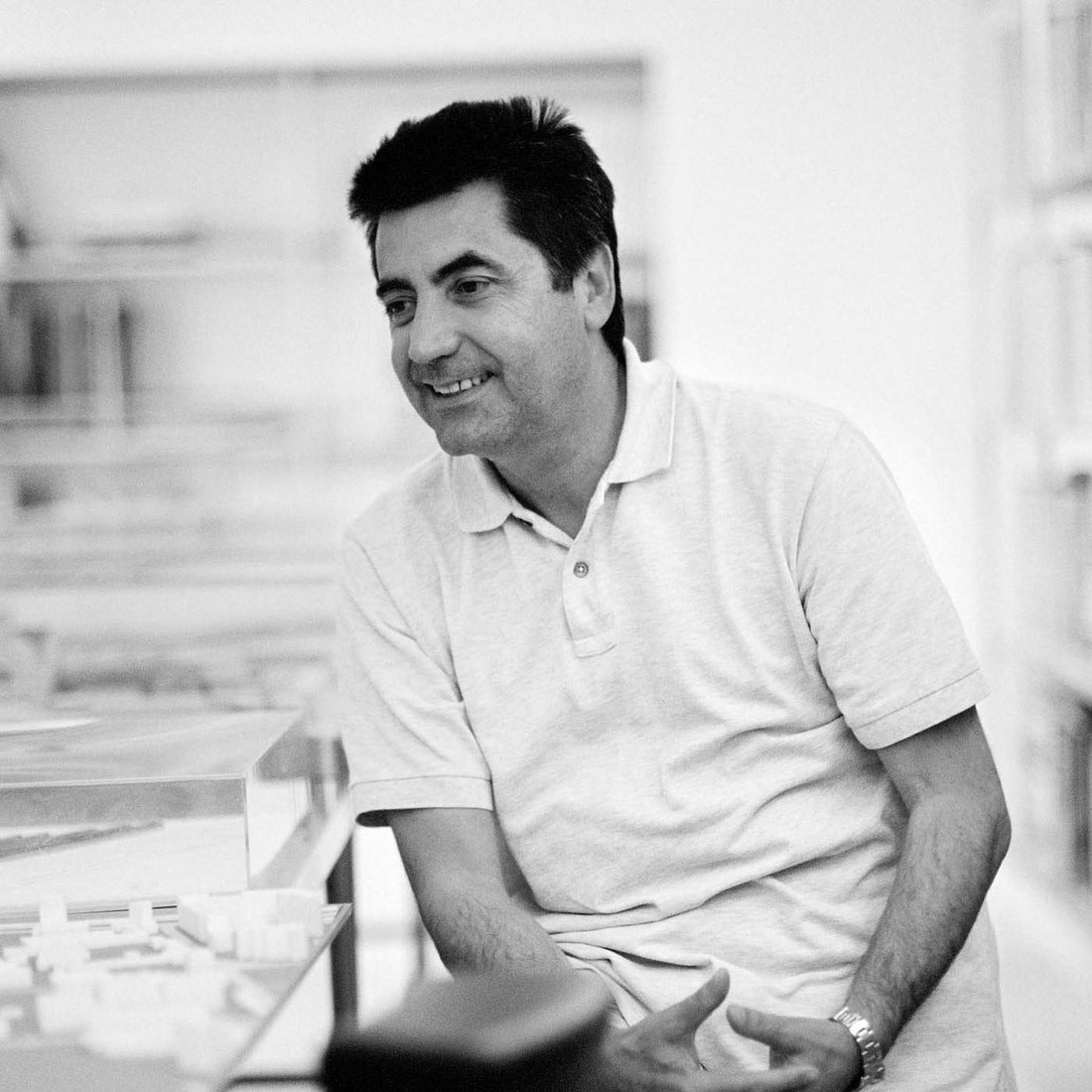 Antonio Citterio-Space Furniture SG