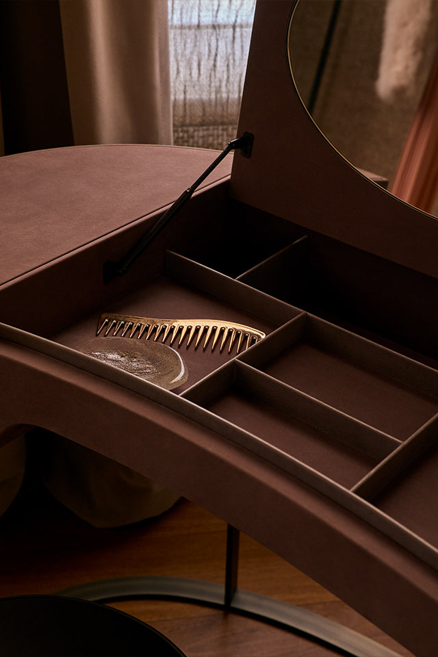 Details of the Yves Dressing Table by Baxter.
