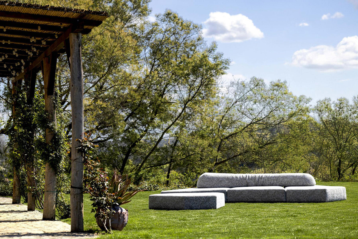 On the Rocks upholstered in Carrara Statuary White from the Every Stone Collection. Photography c/o Edra.
