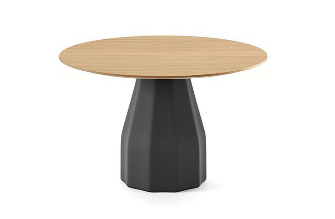 Black / Stained Matt Oak