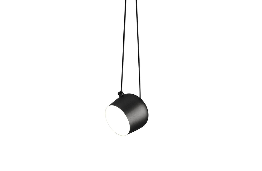 Black / Includes 1 LED module 12W 725lm 2700K CRI90 DIMMABLE