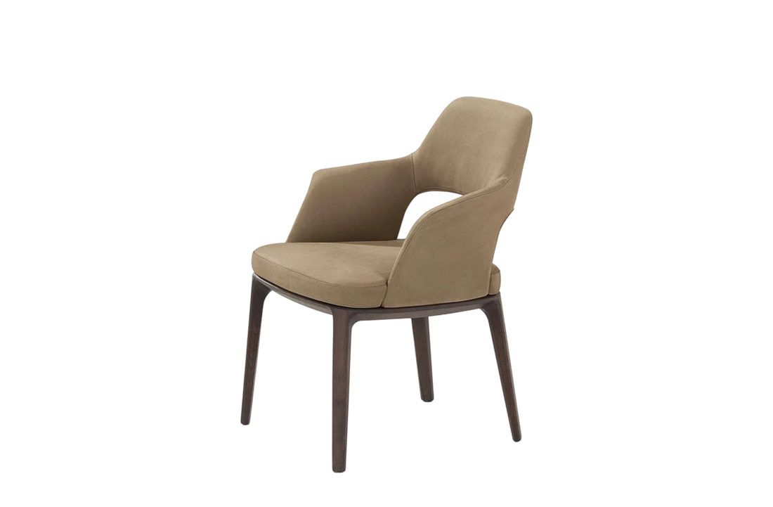 65x59x79 cm / Chair with Armrest / SILK Beige Leather + Spessart Oak Structure