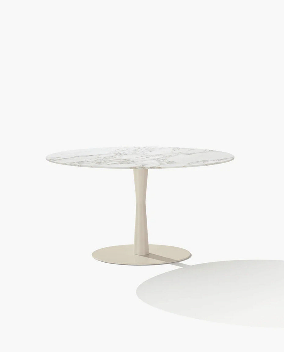 TFT125 / Table Finish 1 / Mat Lacquered Canapa LO35 Base + Mat Marble Calacatta Oro Top