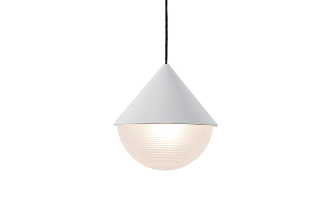 White / Universal Voltage